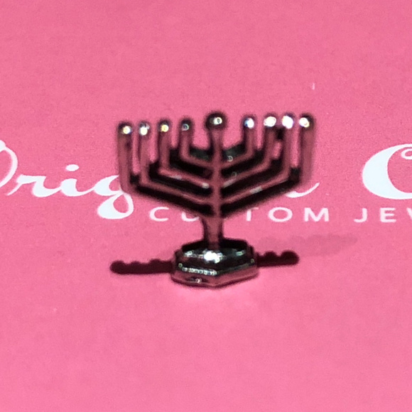 ❤️ 5 for $15 Menorah Charm RETIRED Origami Owl❤️ - Picture 2 of 5